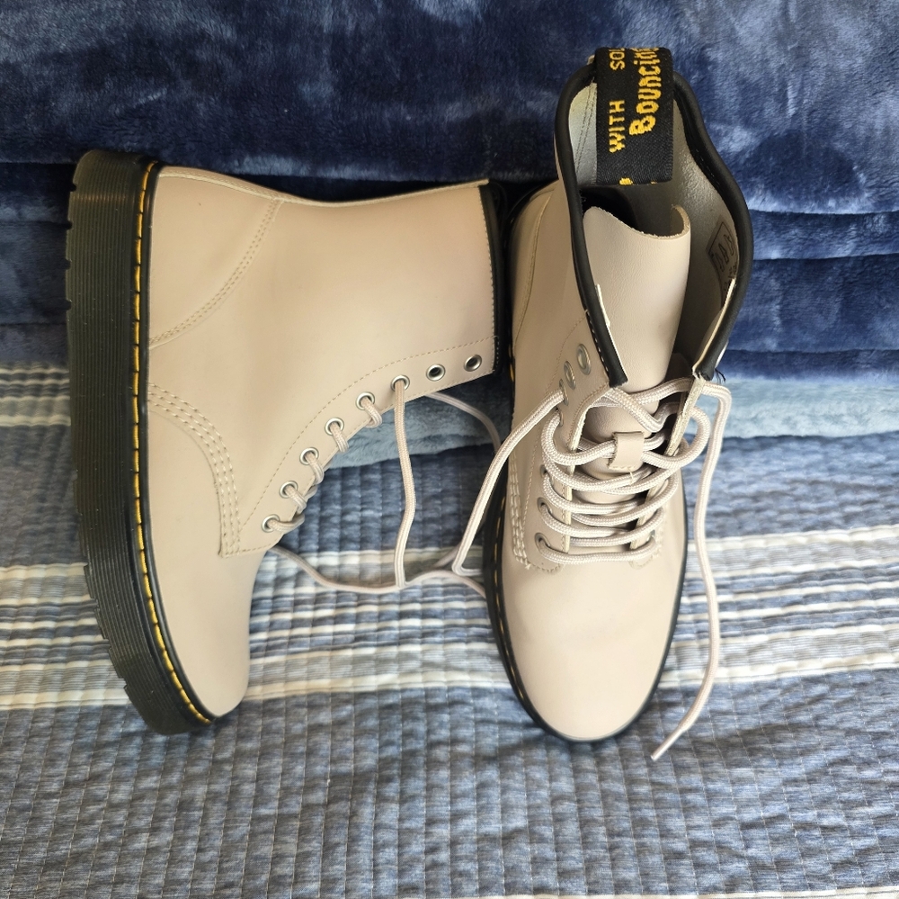 Dr Martens Women’s Cream Lace-Up Combat Boots